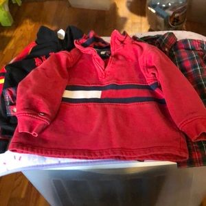 3 long sleeve 3T (2 sweatshirts / 1 button down)